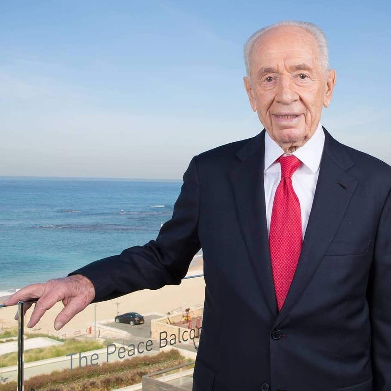 President Peres at the Peace Balcony. Photo: Elad Malca